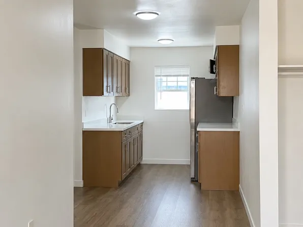 20445 Osage Ave APT B, Torrance, CA 90503