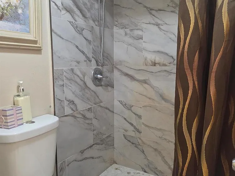 5975 Forest Hill Blvd #206 — Photo 9