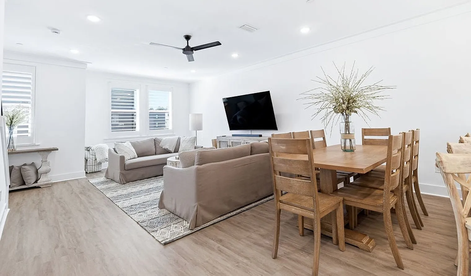4 bed, 3.0 bath, 1980 sqft, $3,781 — Photo 1