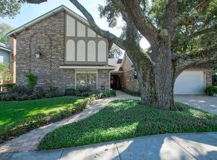 4048 Tall Timbers Dr, New Orleans, LA 70131