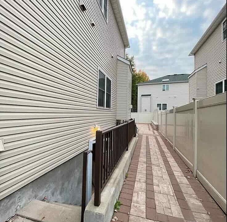 1st image of 20 Moreno Ct Floor 1F