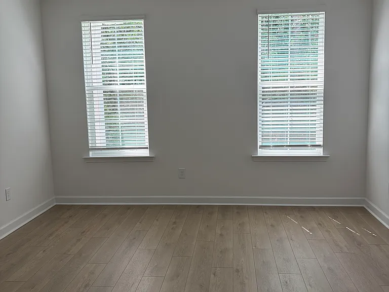 6265 Zoe Way — Photo 7