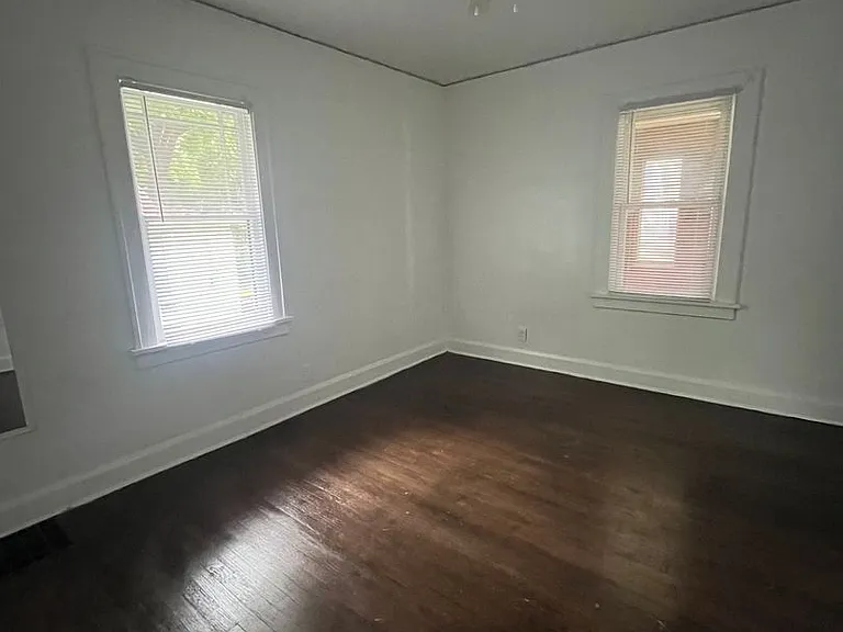 308 N Johnston Ave — Photo 4