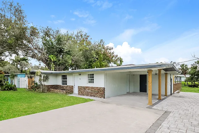 93 E Mariana Ave — Photo 2