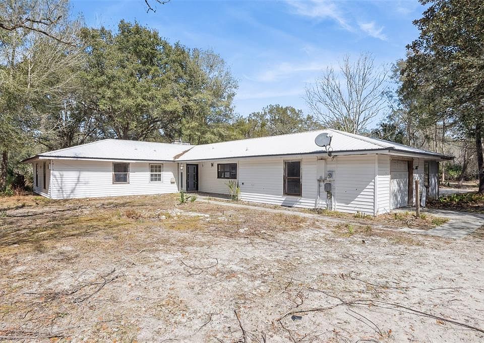 1st image of 590 S LAWTON AVENUE