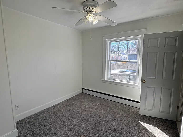 39 Mawney Ave — Photo 7
