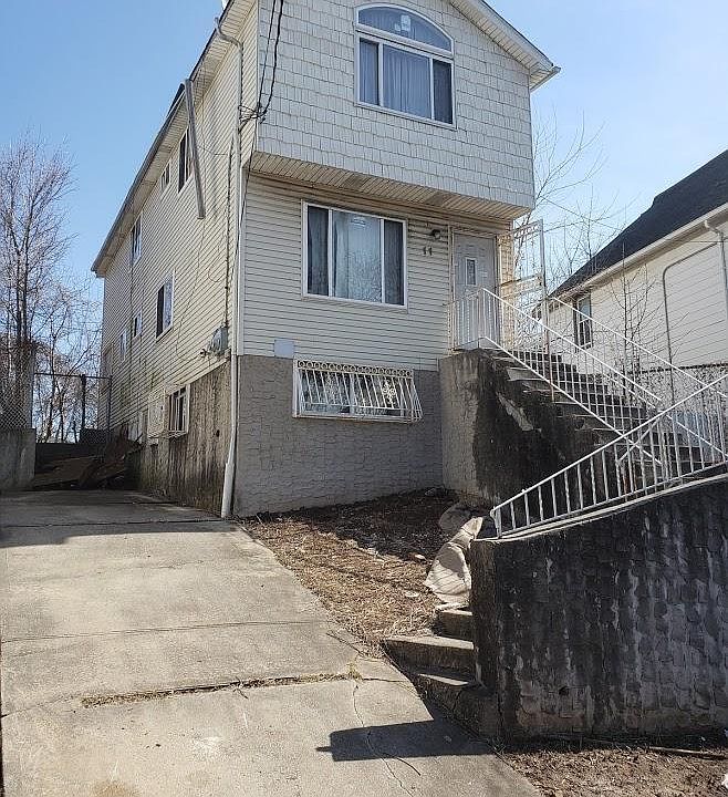 1st image of 11 Sharpe Ave