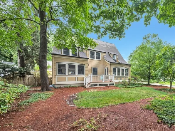 5 Thornton Rd, Winchester, MA 01890