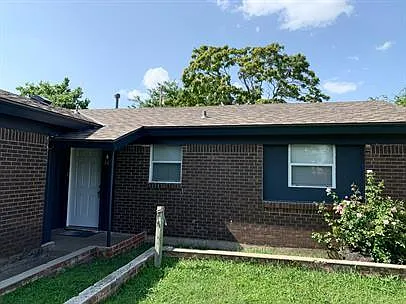 1417 SW 77th Pl Photo 1
