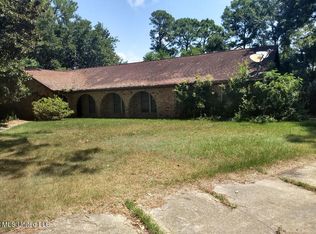 204 Troon Cir, Ocean Springs, MS 39564