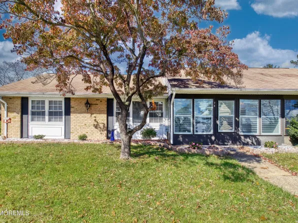 7A Yorkshire Court, Manchester, NJ 08759