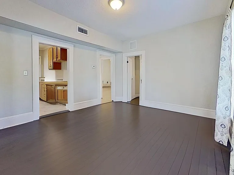 2025 N Laura St — Photo 17