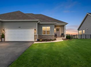 2225 Concord Dr, Sycamore, IL