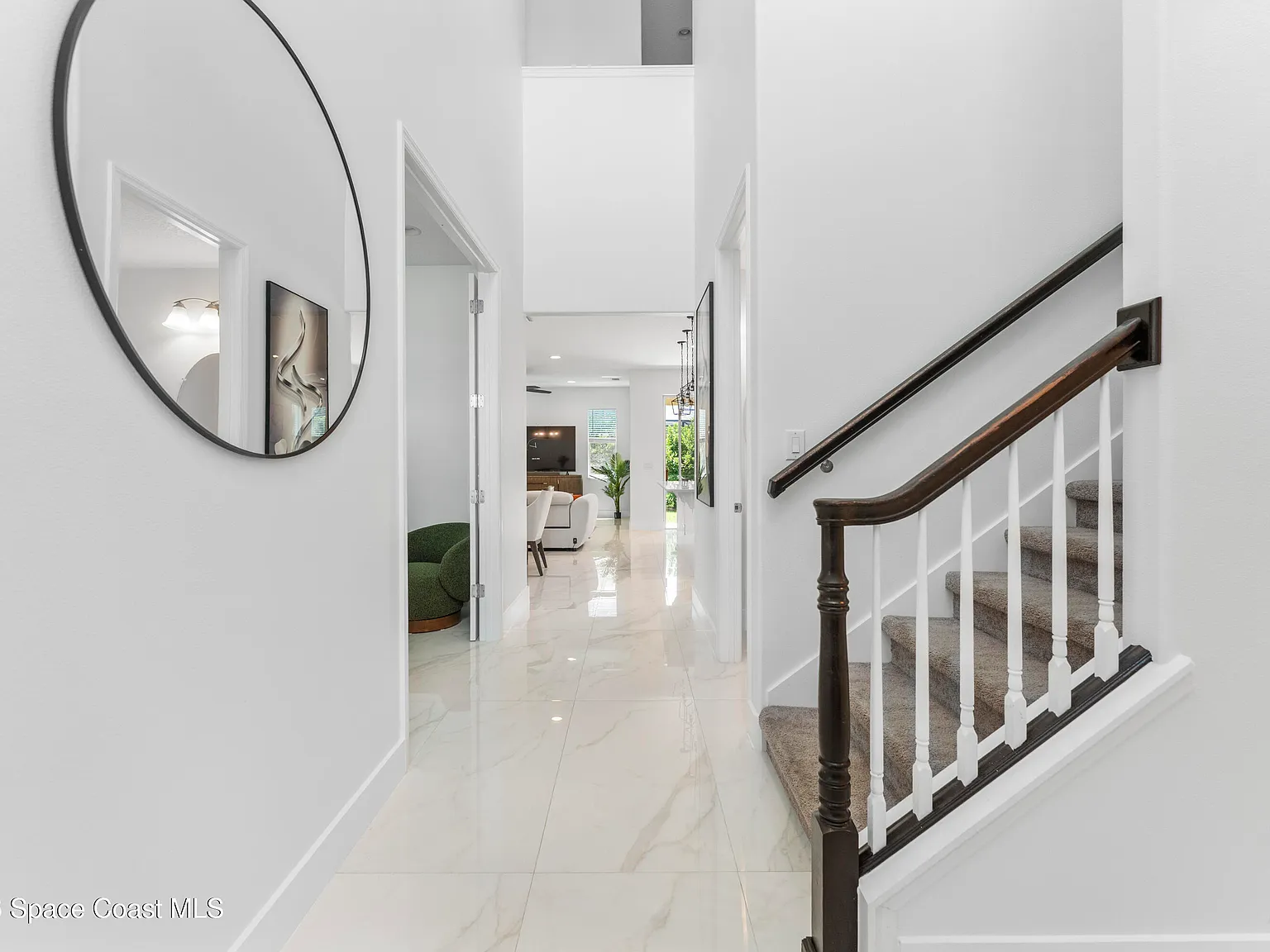 4 bed, 3.5 bath, 2442 sqft, $3,995 — Photo 3