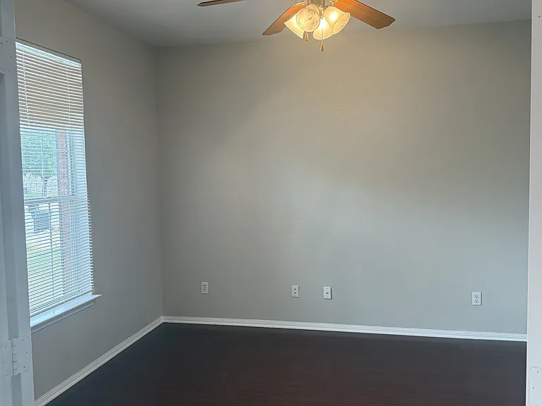 502 Constellation Dr — Photo 3