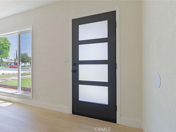 5th image of 2461 Rancho Dr