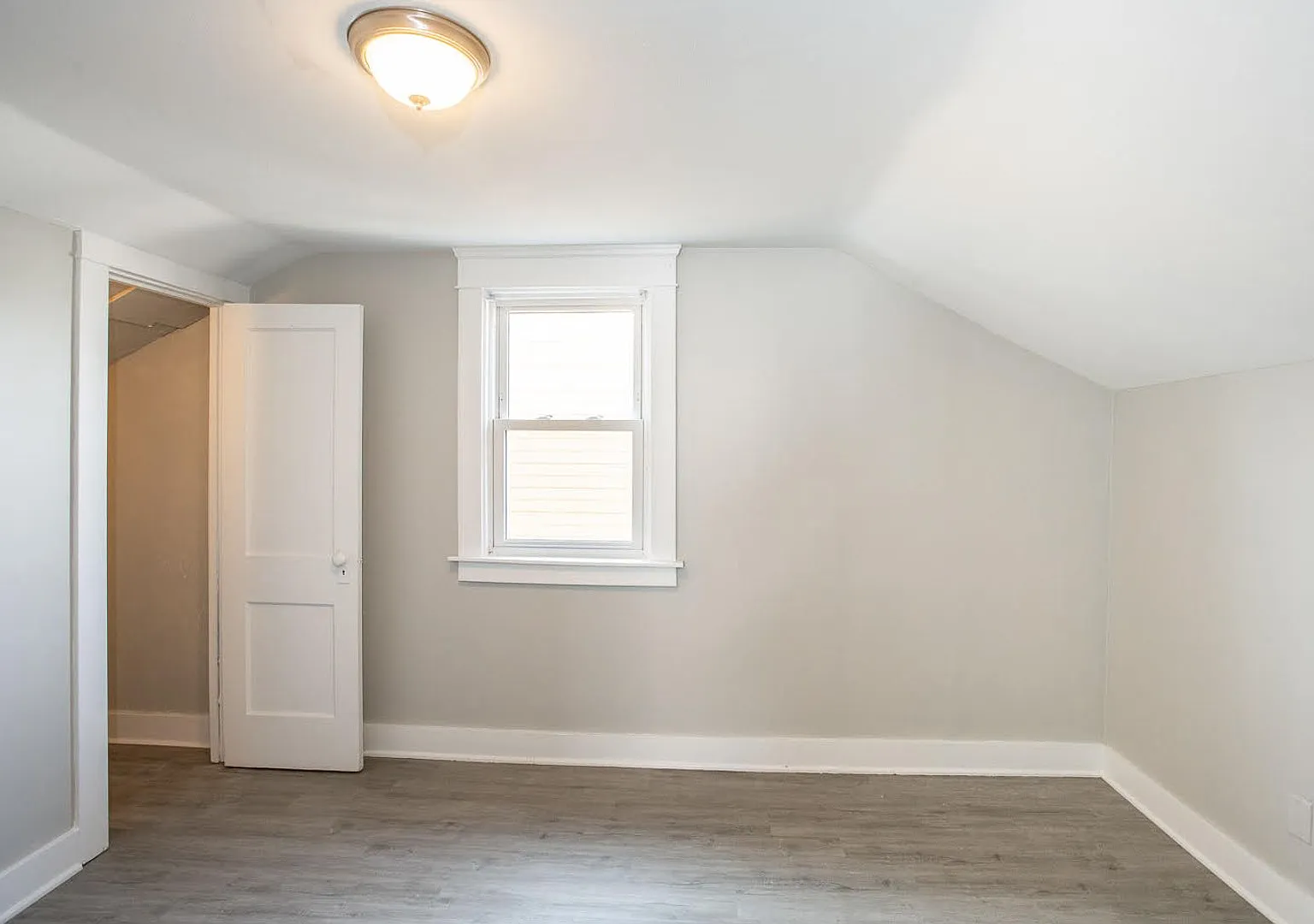 Renovated single family home for rent — Photo 3