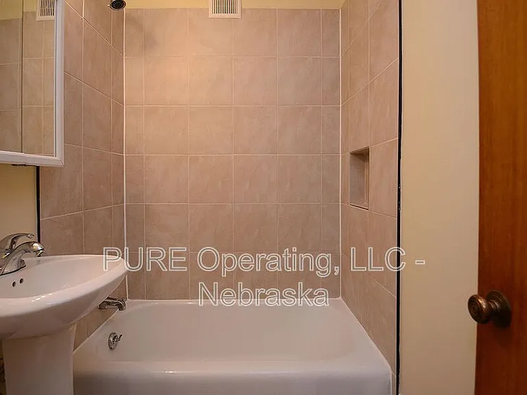 210 N 32nd Ave #4 — Photo 5