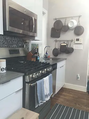 Rented by Evergreen Apartments BK | media 6