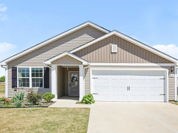 184 Royal Meadow Dr, Angier, NC 27501