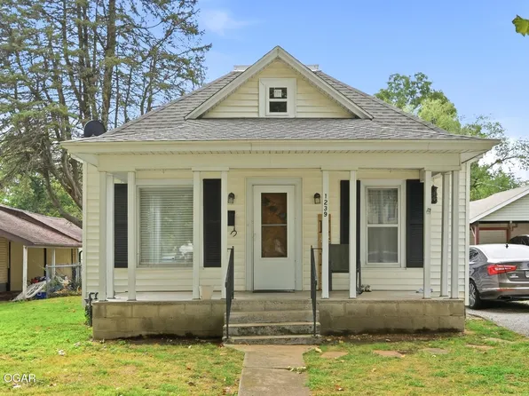 1239 Keller St, Carthage, MO 64836
