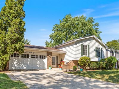 1888 Cheshire Ln, Wheaton, IL, 60189