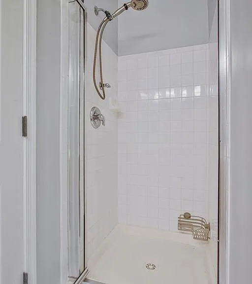122 Lloyd St #211 — Photo 23