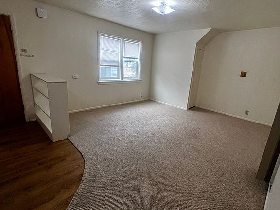 5th image of 421 E Dunn St #1