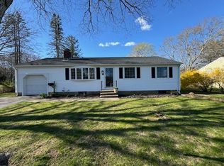 50 Diane Dr, Kingston, RI 02881