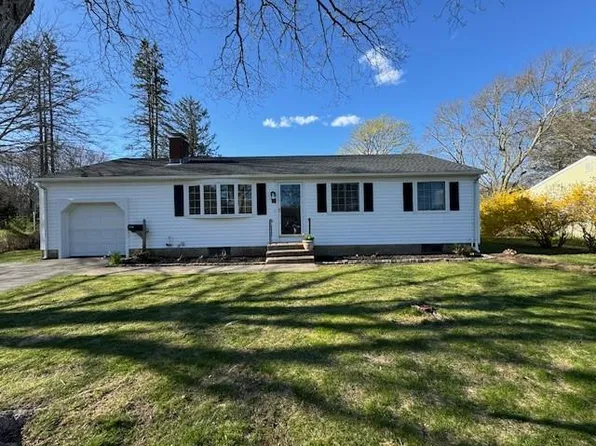 50 Diane Dr, Kingston, RI 02881