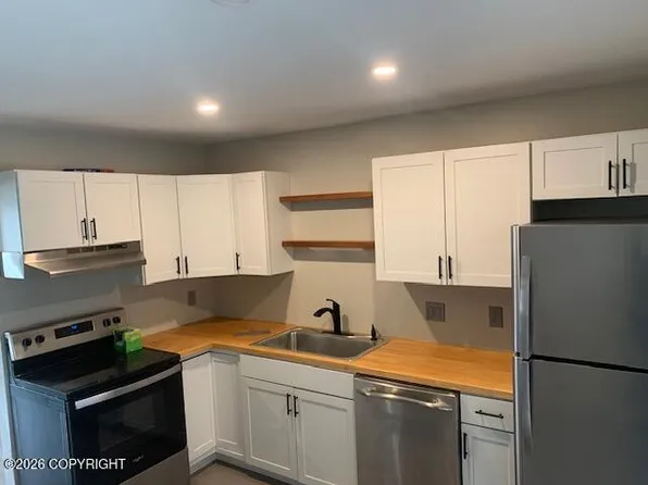 211 McCarrey St #I-14a, Anchorage, AK 99508