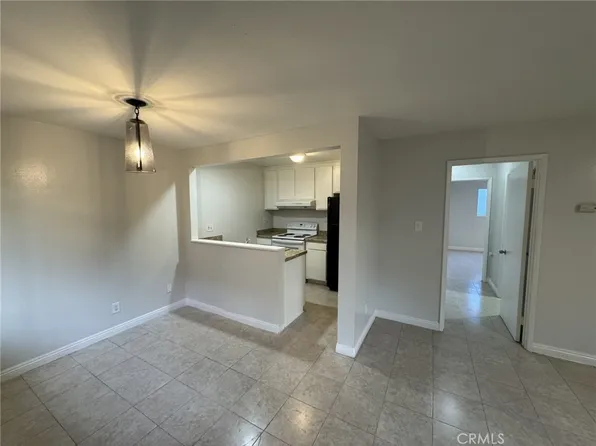 5530 Ackerfield Ave Unit 202, Long Beach, CA 90805