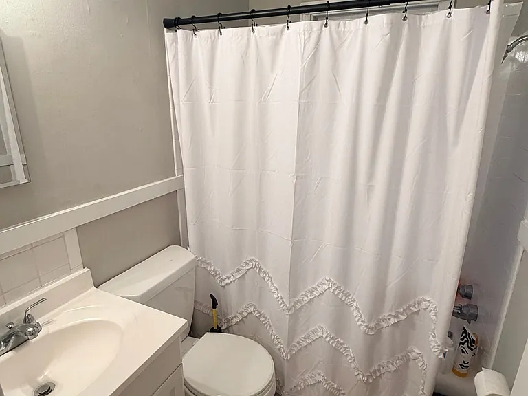 6413 Larsen Ln — Photo 5