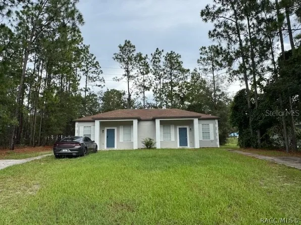 9325 N Travis Dr, Citrus Springs, FL 34434