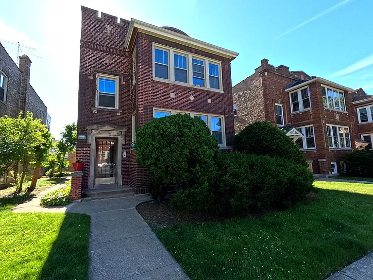 627 Elgin Ave — Photo 14