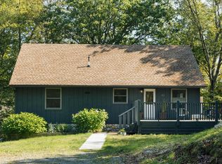142 E Fallkill Rd, Hyde Park, NY 12538