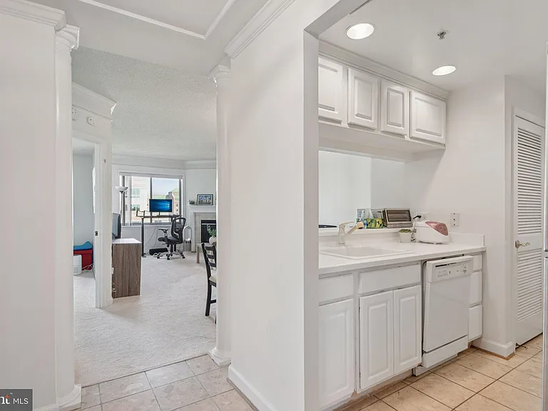 901 N Monroe St #1013 — Photo 5