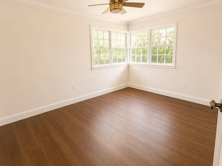 1325 N Lake Otis Dr — Photo 4