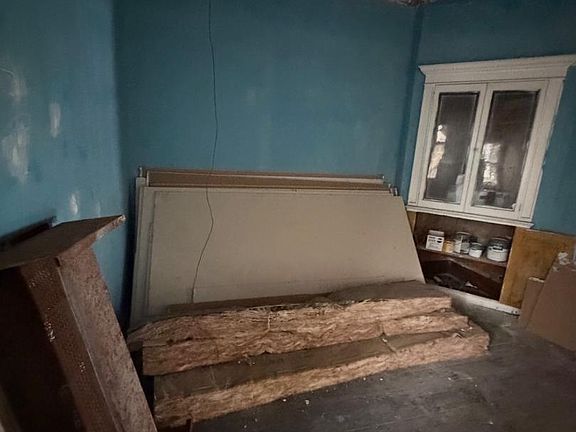 4th image of 3404 N Judson St