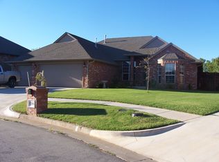 12205 SW 9th Pl, Yukon, OK 73099