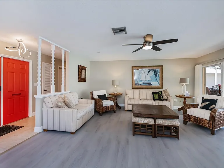 69 Sabal Dr — Photo 5