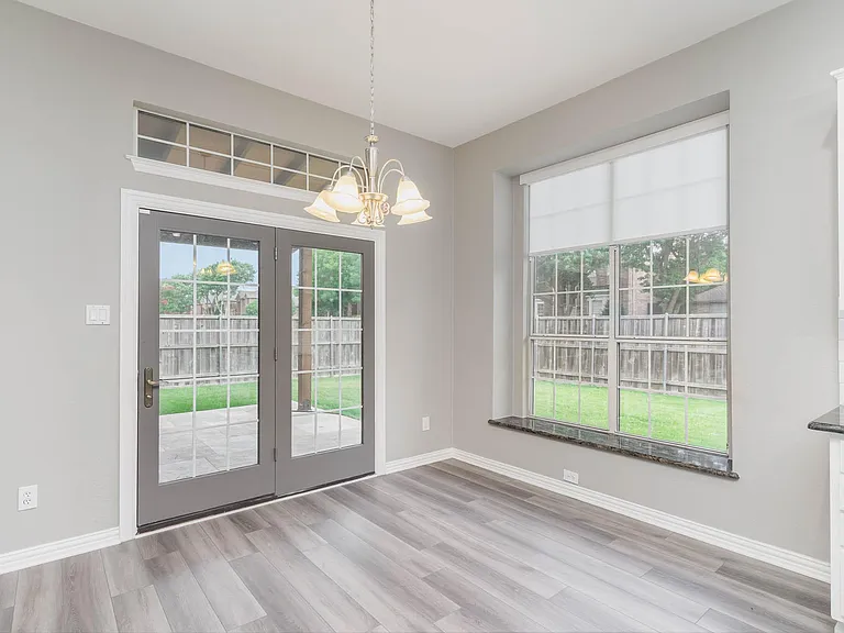 6009 Charleston Dr — Photo 8