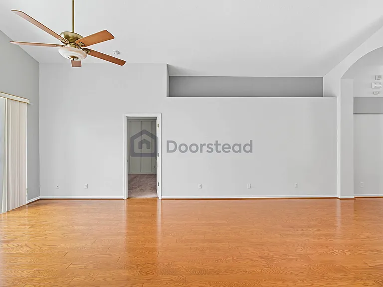 1256 Jasmine Lake Dr — Photo 13