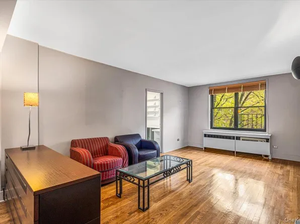 139-15 83 Avenue #520, Briarwood, NY 11435