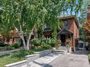 35 Grenview Blvd N, Toronto, ON M8X2J9