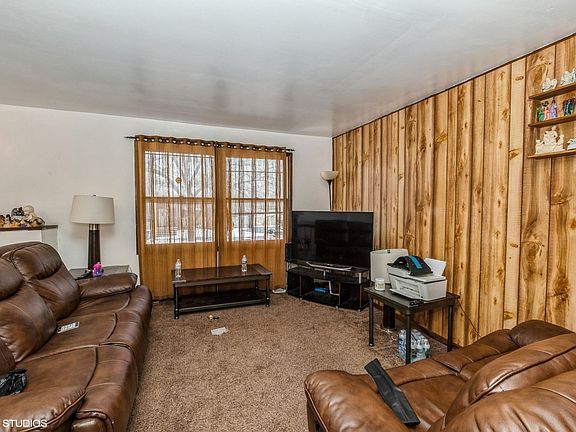2nd image of 21500 Jeffrey Ave
