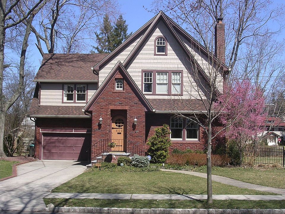 1923 English Tudor