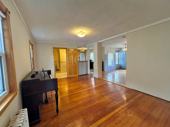 5 Desmond Ave, Randolph, MA 02368