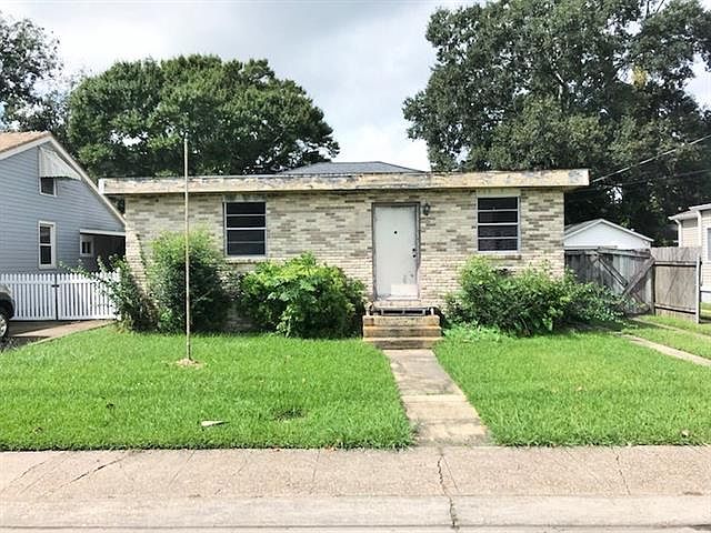 1st image of 260 West Ave