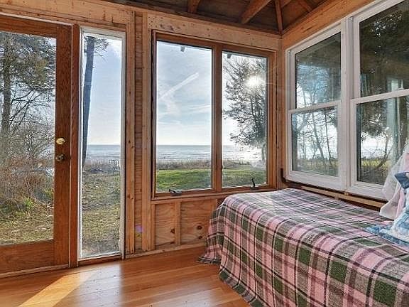 5th image of 5624 Cedar Beach Ln